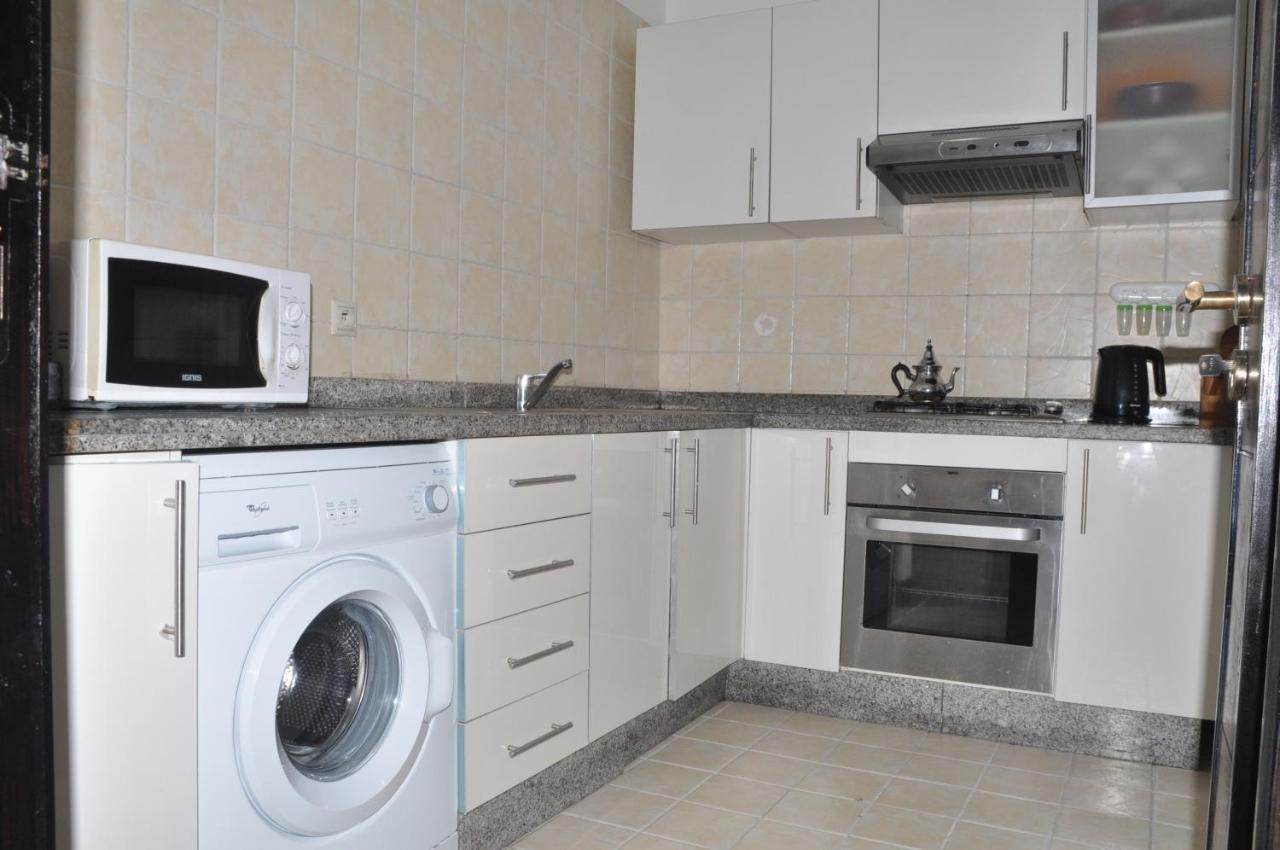 Val Fleuri Apartment With Balcony, Casablanca Bagian luar foto